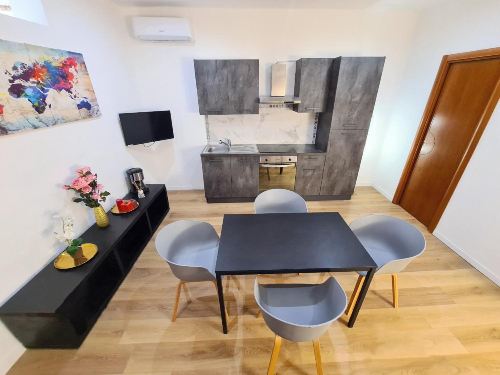 Luxury Flat In Center By The Sea Bari Exterior foto